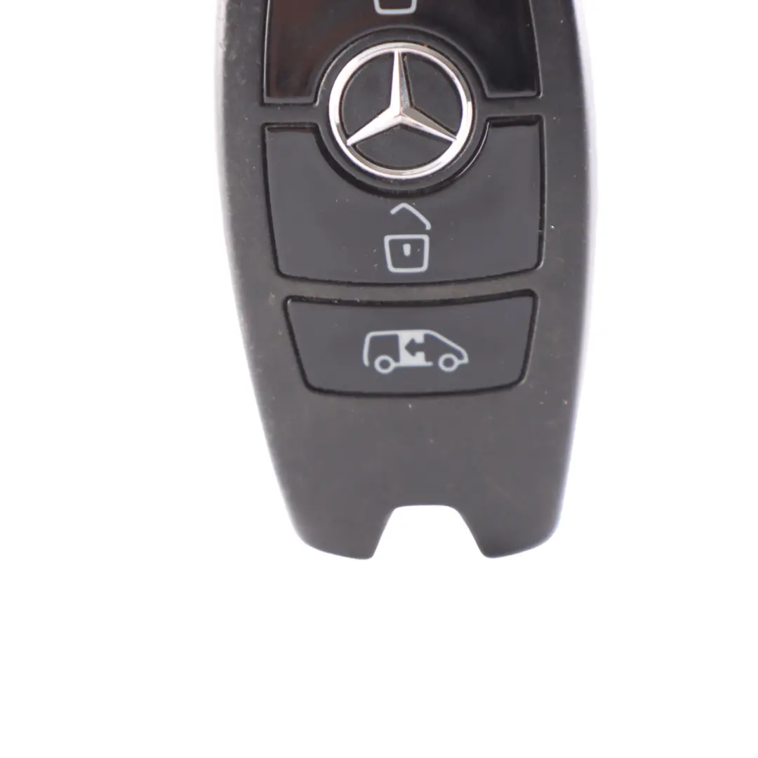 Llave a distancia Mercedes W907 W910 Radio Alarma Fob Botón para con número de pieza A9079050507 Llave a distancia Mercedes W907 W910 Radio Alarma Fob Botón - SKU A9079050507 - Número de pieza A9079050507