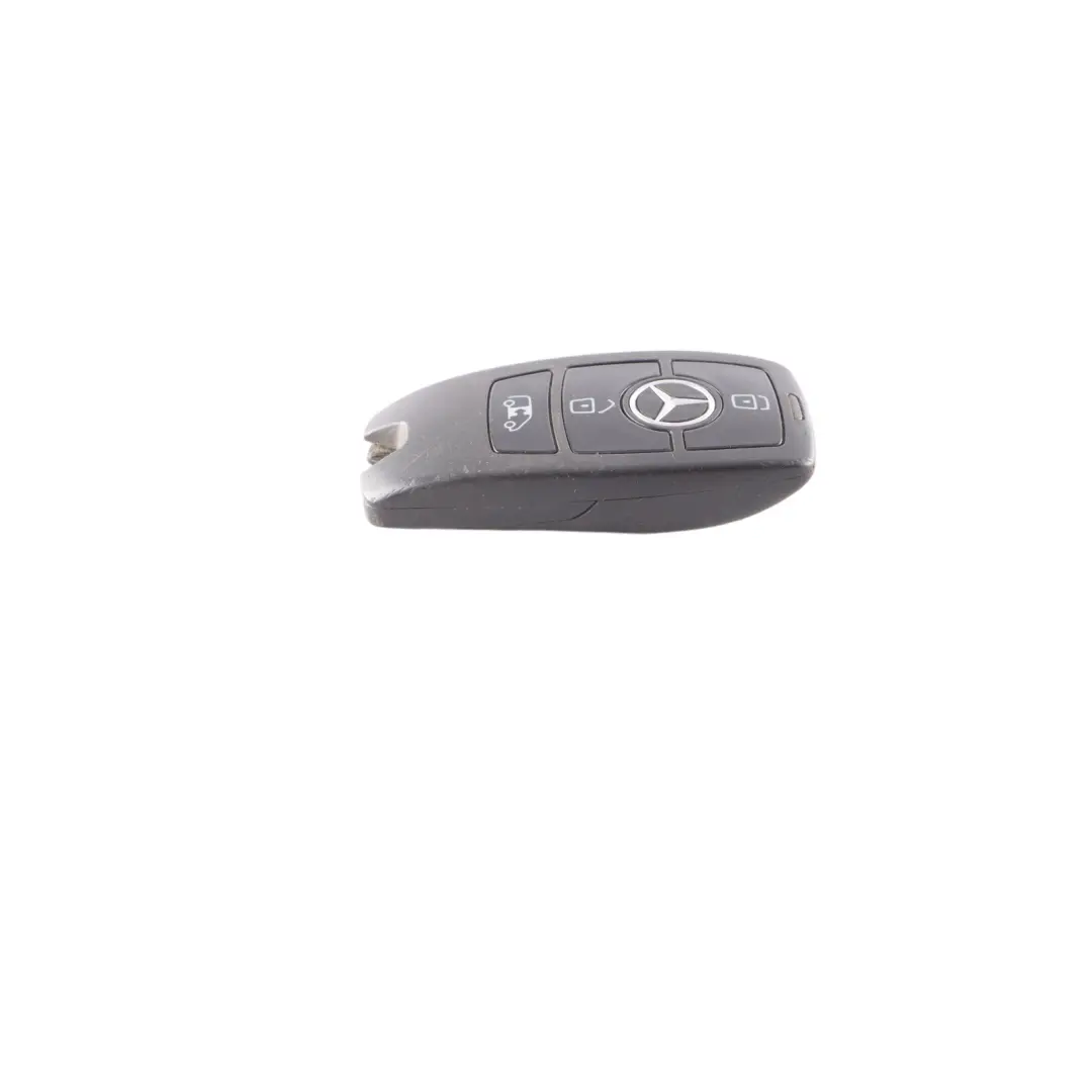 Llave a distancia Mercedes W907 W910 Radio Alarma Fob Botón para con número de pieza A9079050507 Llave a distancia Mercedes W907 W910 Radio Alarma Fob Botón - SKU A9079050507 - Número de pieza A9079050507