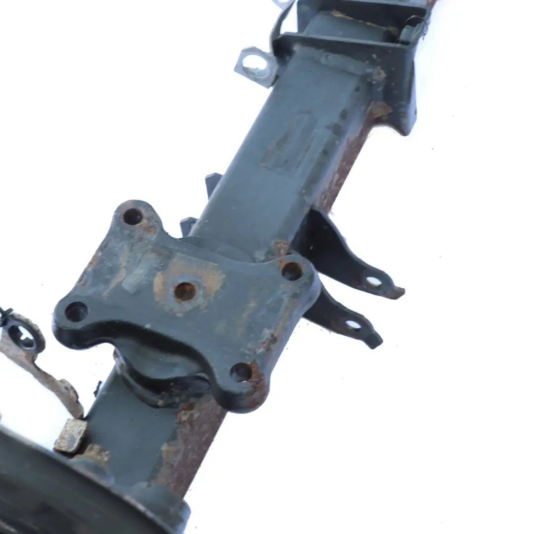 Hinterachse Aufhängung Radträger Unterstützung für Mercedes W910 mit Teilenummer A9103501800 Mercedes W910 Hinterachse Aufhängung Radträger Unterstützung - SKU A9103501800 - Teilenummer A9103501800