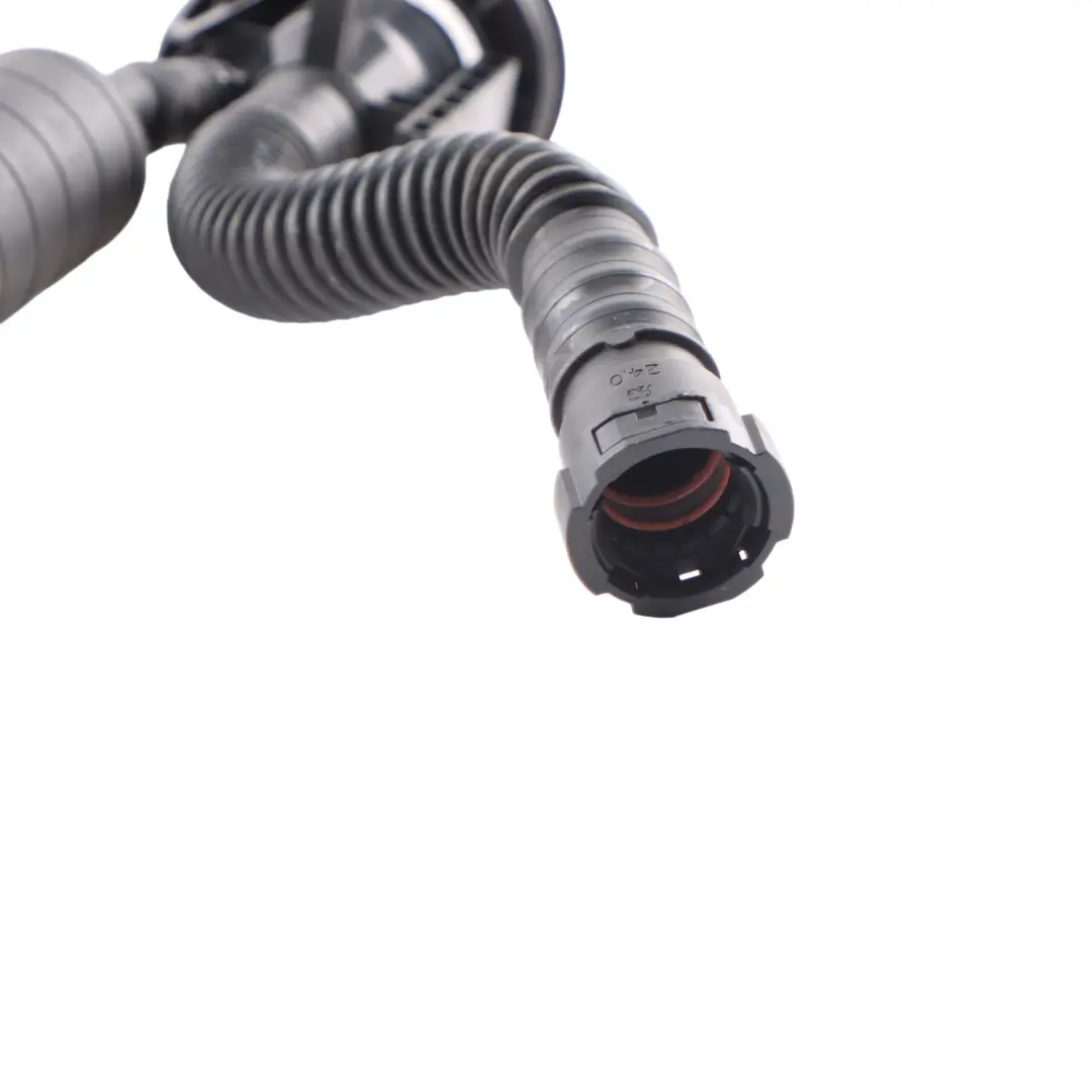 Tubo Llenado Adblue Aditivo Depósito Combustible Línea para Mercedes W910 con número de pieza A9104700100 Mercedes W910 Tubo Llenado Adblue Aditivo Depósito Combustible Línea - SKU A9104700100-1 - Número de pieza A9104700100