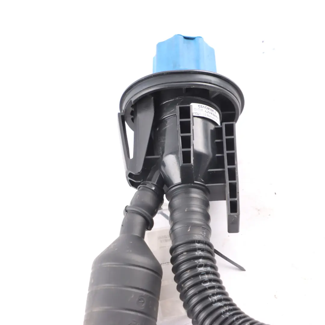 Mercedes Sprinter W910 Tuyau Remplissage Réservoir Carburant Adblue - SKU A9104700100-1 - Numéro de pièce A9104700100