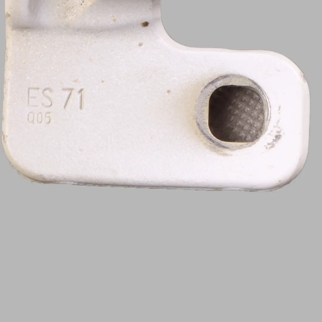 Door Hinge Mercedes W907 W910 Front Left N/S Lower Arctic White - 9147 to with Part number A9107201400 Door Hinge Mercedes W907 W910 Front Left N/S Lower Arctic White - 9147 - SKU A9107201400-ARW - Part number A9107201400