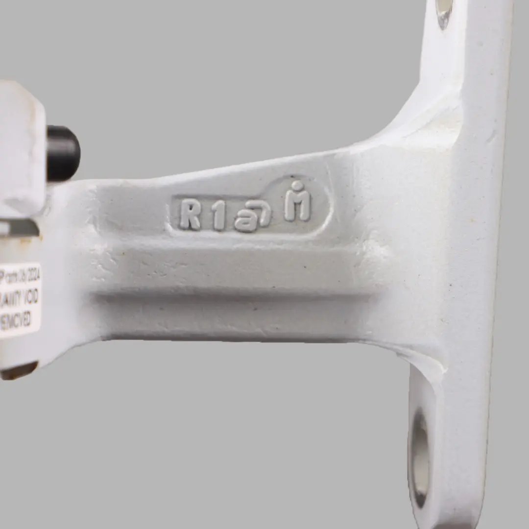 Door Hinge Mercedes W907 W910 Front Right O/S Lower Arctic White - 9147 to with Part number A9107201600 Door Hinge Mercedes W907 W910 Front Right O/S Lower Arctic White - 9147 - SKU A9107201600-ARW - Part number A9107201600