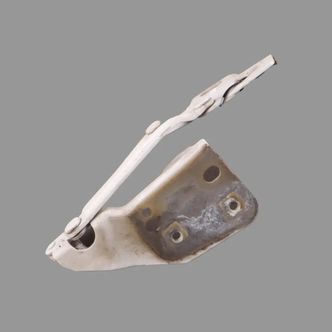 W907 W910 Cerniera cofano motore sinistra bianco artico - 9147 per Mercedes con numero di parte A9108803000 Mercedes W907 W910 Cerniera cofano motore sinistra bianco artico - 9147 - SKU A9108803000-ARW - Numero di parte A9108803000