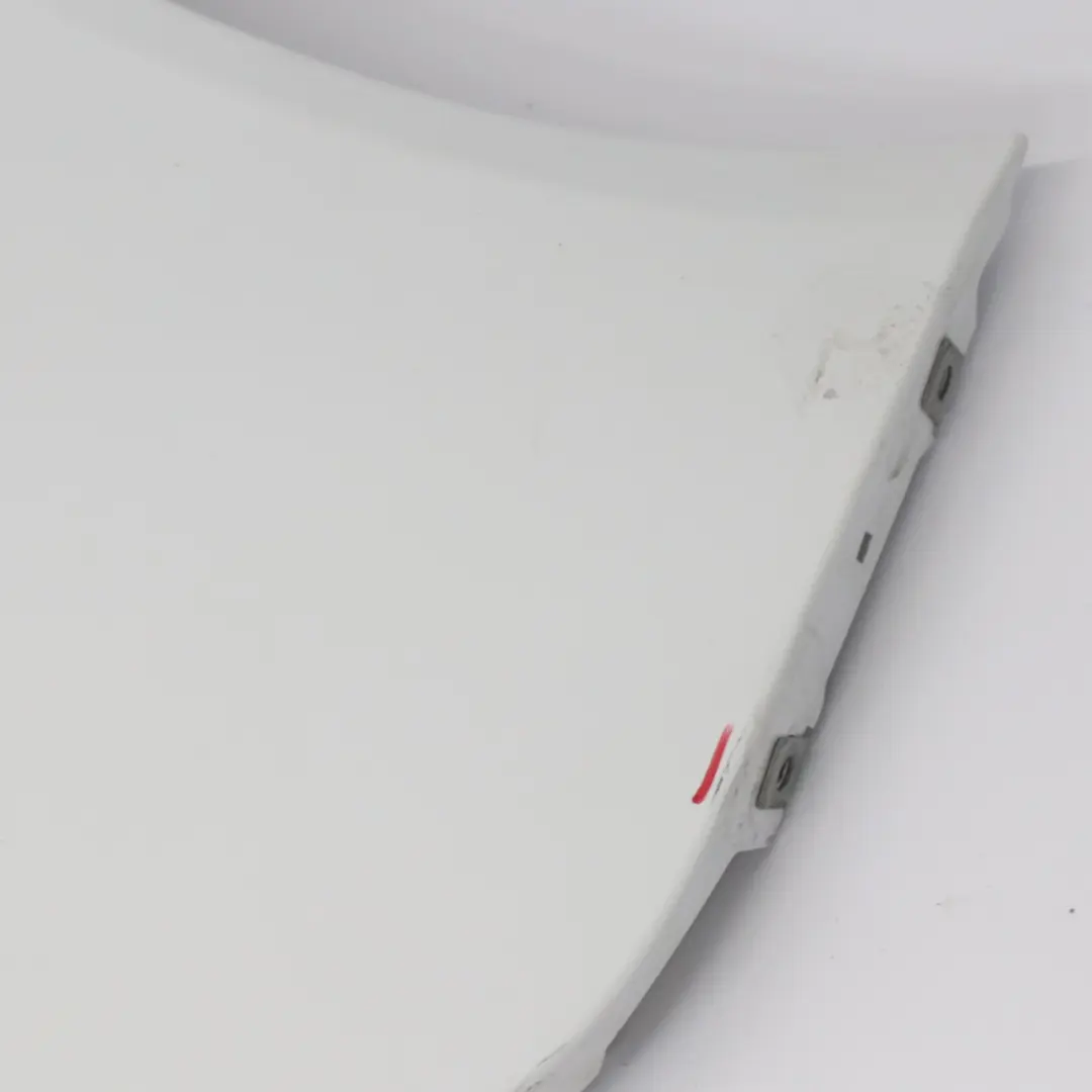 W907 Seitenteil vorne rechts Kotflügel Arctic White 9147 für Mercedes Sprinter mit Teilenummer A9108810100 Mercedes Sprinter W907 Seitenteil vorne rechts Kotflügel Arctic White 9147 - SKU A9108810100-ARW1 - Teilenummer A9108810100