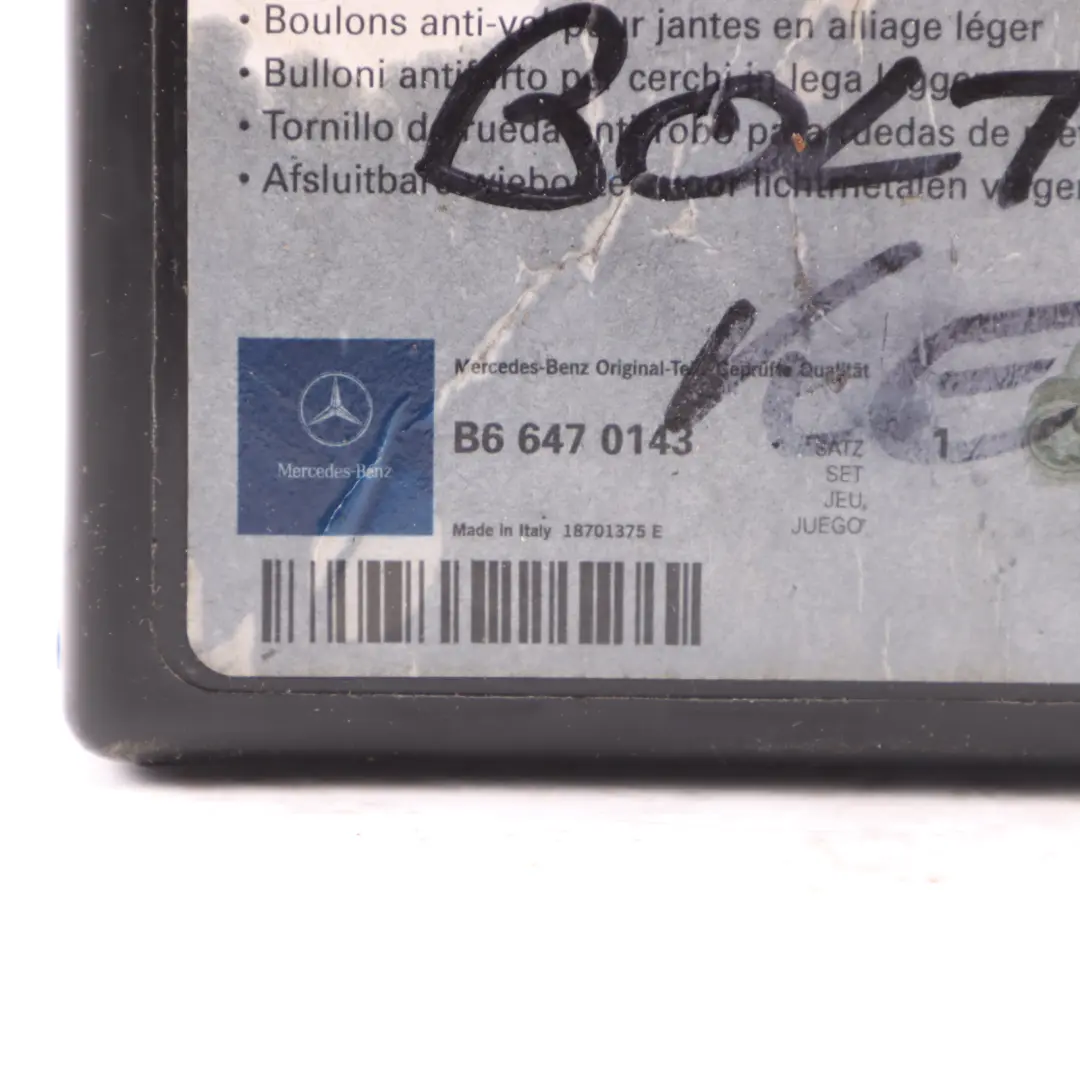 Bulloni ruota posteriore anteriore Box Set per Mercedes W169 W204 W211 con numero di parte B66470143 Mercedes W169 W204 W211 Bulloni ruota posteriore anteriore Box Set - SKU B66470143 - Numero di parte B66470143