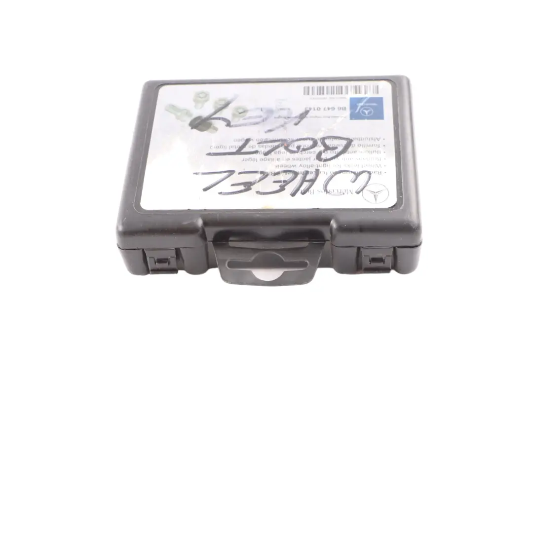 Radschrauben hinten vorne Box Set für Mercedes W169 W204 W211 mit Teilenummer B66470143 Mercedes W169 W204 W211 Radschrauben hinten vorne Box Set - SKU B66470143 - Teilenummer B66470143