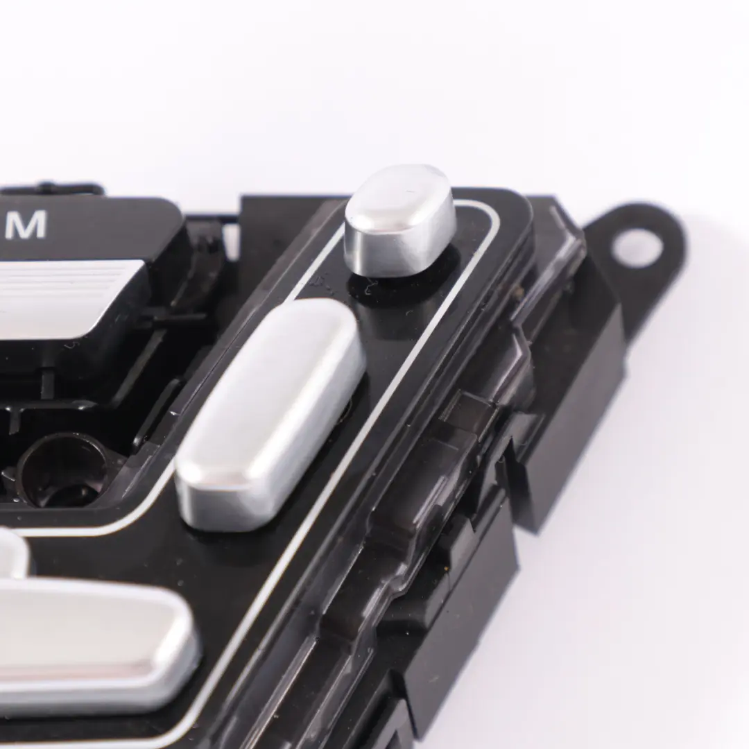 Interruptor de asiento Ajuste de memoria Delantero Derecho para Mercedes W221 con número de pieza A2218709358 Mercedes W221 Interruptor de asiento Ajuste de memoria Delantero Derecho - SKU lhd-A2218709358 - Número de pieza A2218709358