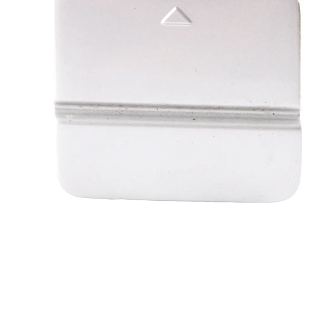 Klappe Heckstoßstange Abschleppöse Titansilber Metallic 354 für BMW E60 mit Teilenummer 0150251 BMW E60 Klappe Heckstoßstange Abschleppöse Titansilber Metallic 354 - SKU P0150251-TS - Teilenummer 0150251