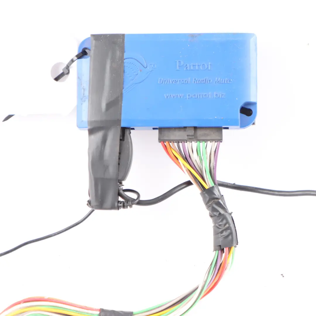 Juego de Control de Silenciamiento de Conexión Bluetooth para con número de pieza Parrot CK3200LS Juego de Control de Silenciamiento de Conexión Bluetooth - SKU Parrot CK3200LS-1 - Número de pieza Parrot CK3200LS