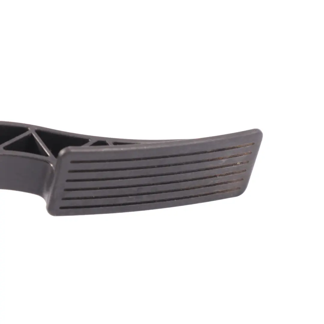 Accelerator Throttle Gas Pedal Assembly to Hyundai H - 1 with Part number 32700-4H800 Hyundai H - 1 Accelerator Throttle Gas Pedal Assembly - SKU rhd-32700-4H800 - Part number 32700-4H800