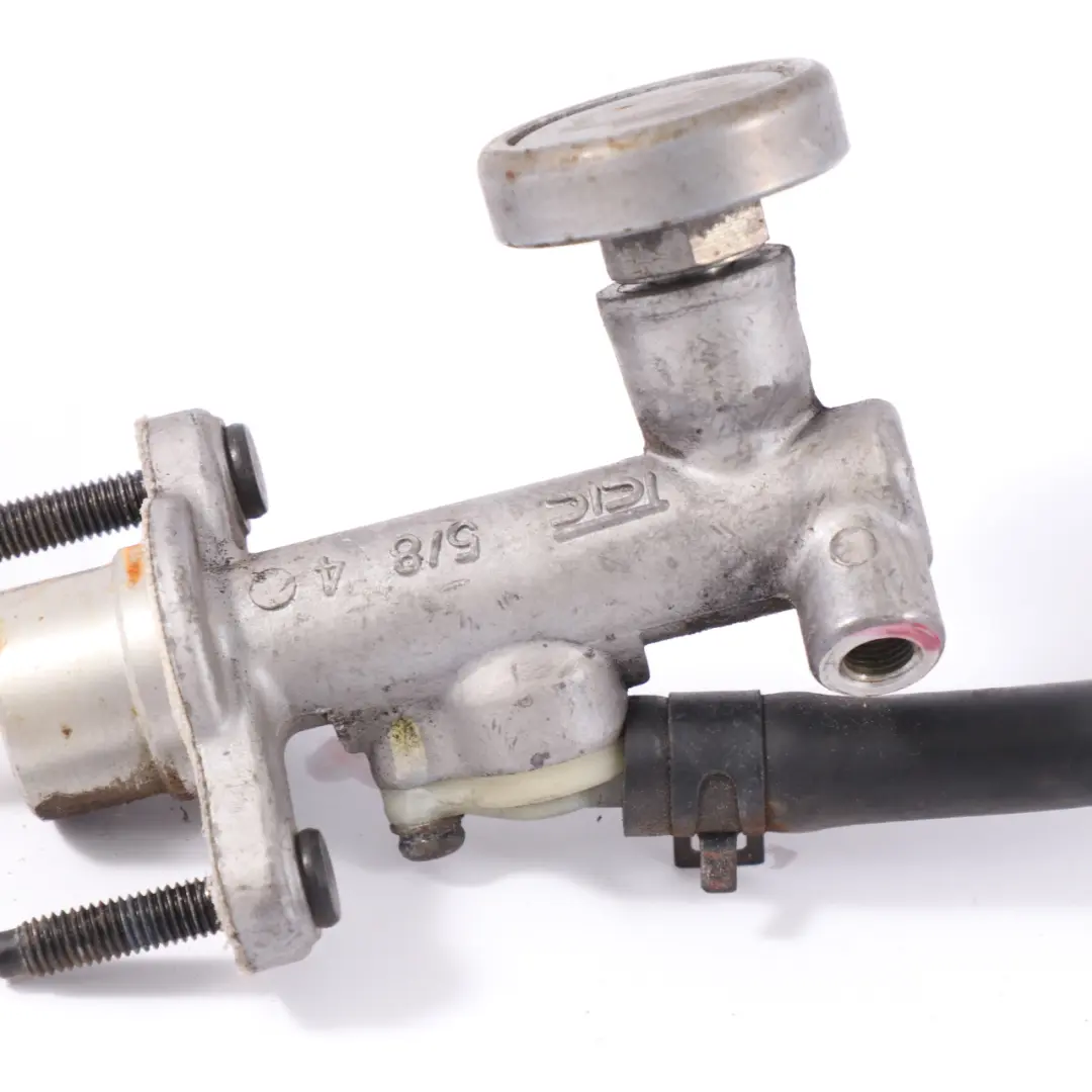Clutch Master Cylinder to Hyundai H - 1 with Part number 41600-4H900 Hyundai H - 1 Clutch Master Cylinder - SKU rhd-41600-4H900 - Part number 41600-4H900