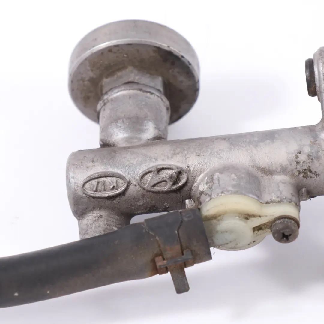 Clutch Master Cylinder to Hyundai H - 1 with Part number 41600-4H900 Hyundai H - 1 Clutch Master Cylinder - SKU rhd-41600-4H900 - Part number 41600-4H900