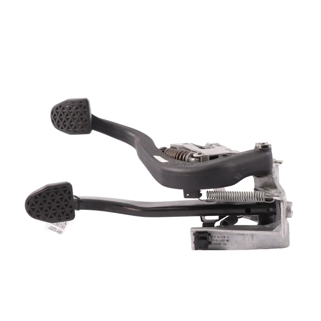 Foot Controls Clutch Brake Pedals to BMW E81 E87 E90 E91 E92 E93 LCI with Part number 6762250 BMW E81 E87 E90 E91 E92 E93 LCI Foot Controls Clutch Brake Pedals - SKU rhd-6762250-1 - Part number 6762250