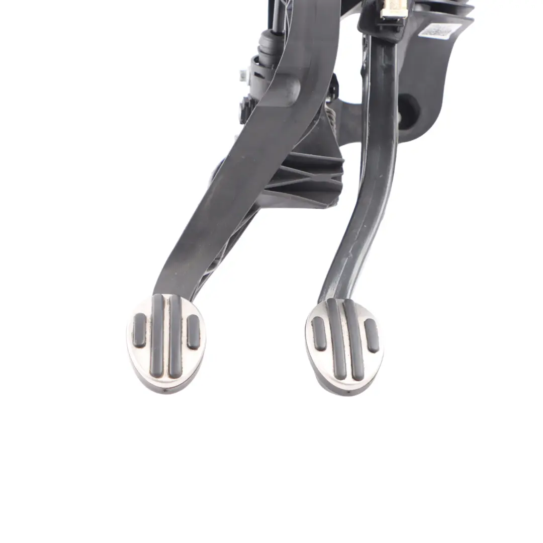 Pedal Set Mini Cooper F55 F56 F57 F60 Brake Clutch Assembly Manual to with Part number 6870846 Pedal Set Mini Cooper F55 F56 F57 F60 Brake Clutch Assembly Manual - SKU rhd-6870846 - Part number 6870846