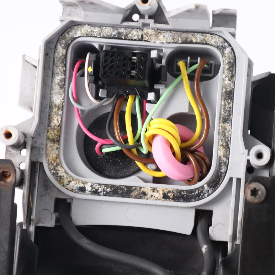 Front Headlight Bi Xenon Right O/S Lamp to BMW E46 with Part number 7165822 BMW E46 Front Headlight Bi Xenon Right O/S Lamp - SKU rhd-7165822 - Part number 7165822