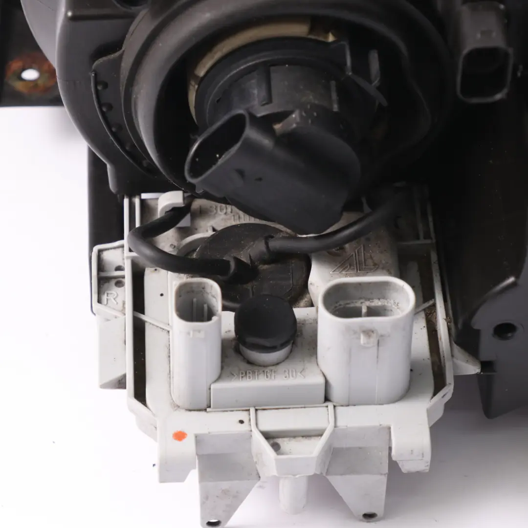 Front Headlight Bi Xenon Right O/S Lamp to BMW E46 with Part number 7165822 BMW E46 Front Headlight Bi Xenon Right O/S Lamp - SKU rhd-7165822 - Part number 7165822