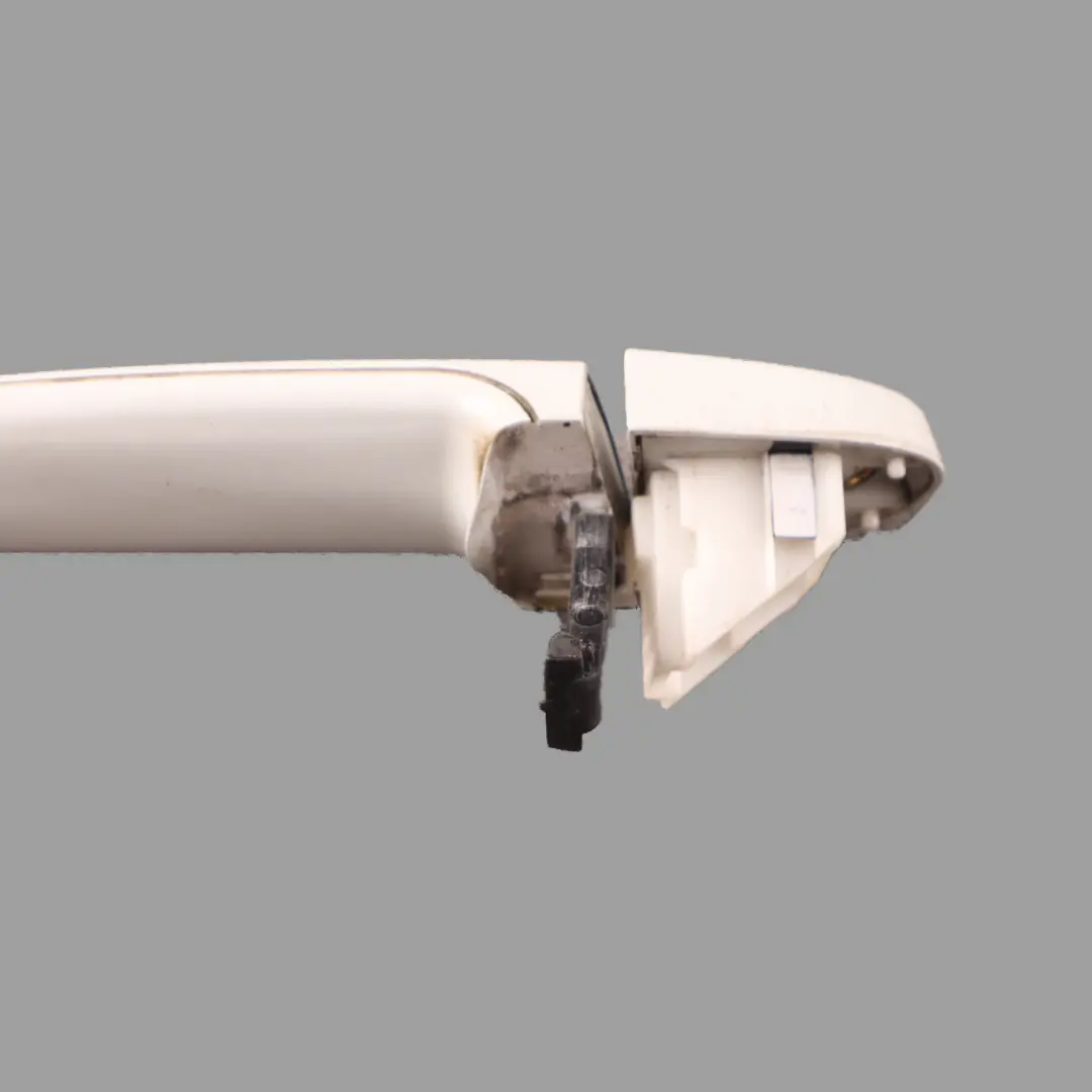 Grab Handle Door BMW E90 E91 Front Left Comfort N/S Alpinweiss White - 300 to with Part number 7207563 Grab Handle Door BMW E90 E91 Front Left Comfort N/S Alpinweiss White - 300 - SKU rhd-7207563-AW - Part number 7207563