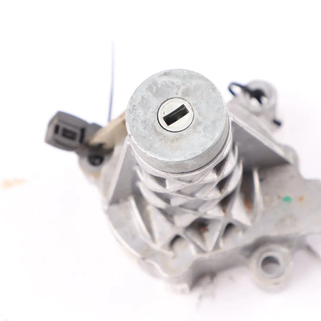 Gearbox Emergency Release Unlocking Device Automatic to BMW X5 X6 E70 E71 with Part number 7590203 BMW X5 X6 E70 E71 Gearbox Emergency Release Unlocking Device Automatic - SKU rhd-7590203-1 - Part number 7590203