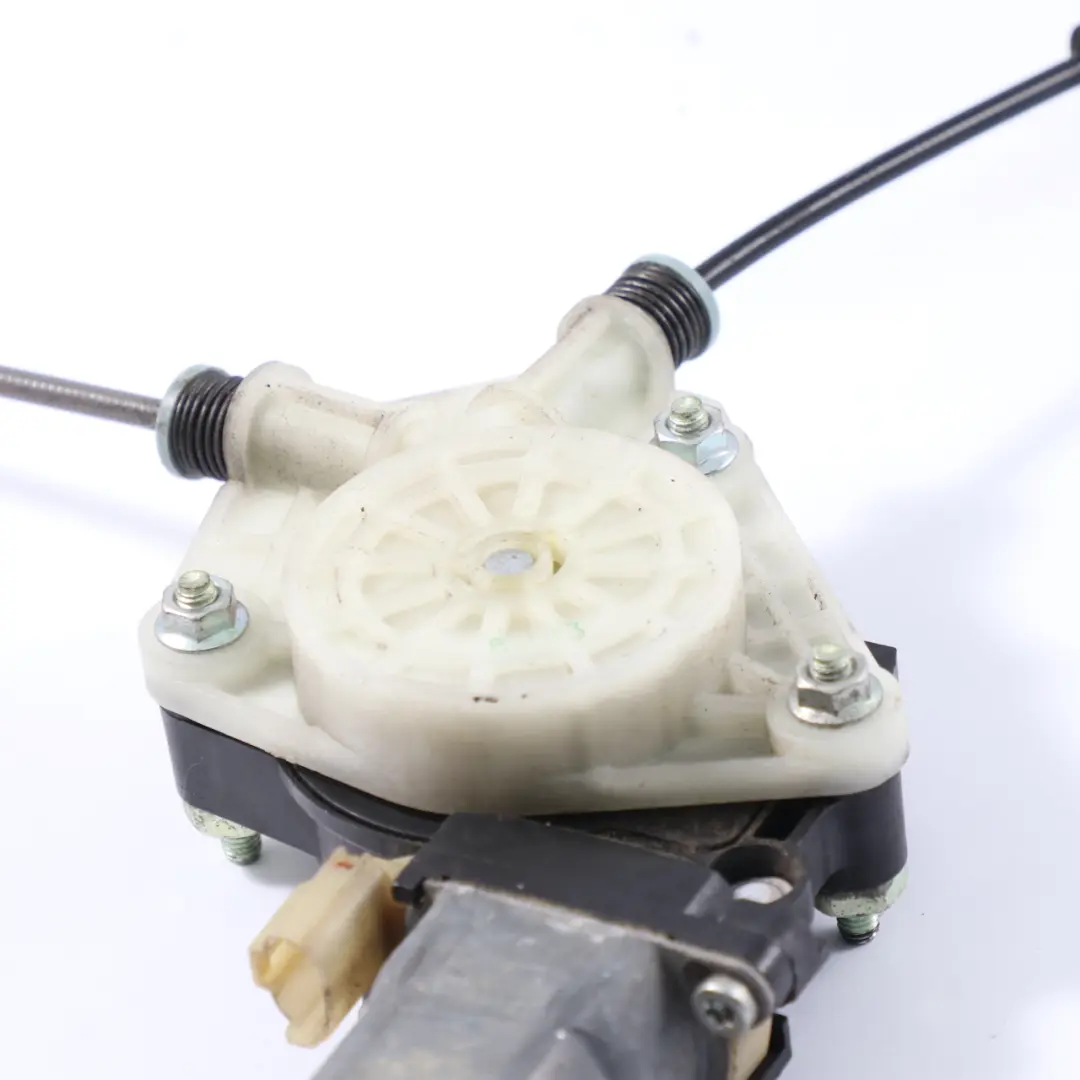 Window Regulator Power Lifter Front Right O/S Motor to Hyundai H - 1 with Part number 82403-4H010 Hyundai H - 1 Window Regulator Power Lifter Front Right O/S Motor - SKU rhd-82403-4H010 - Part number 82403-4H010