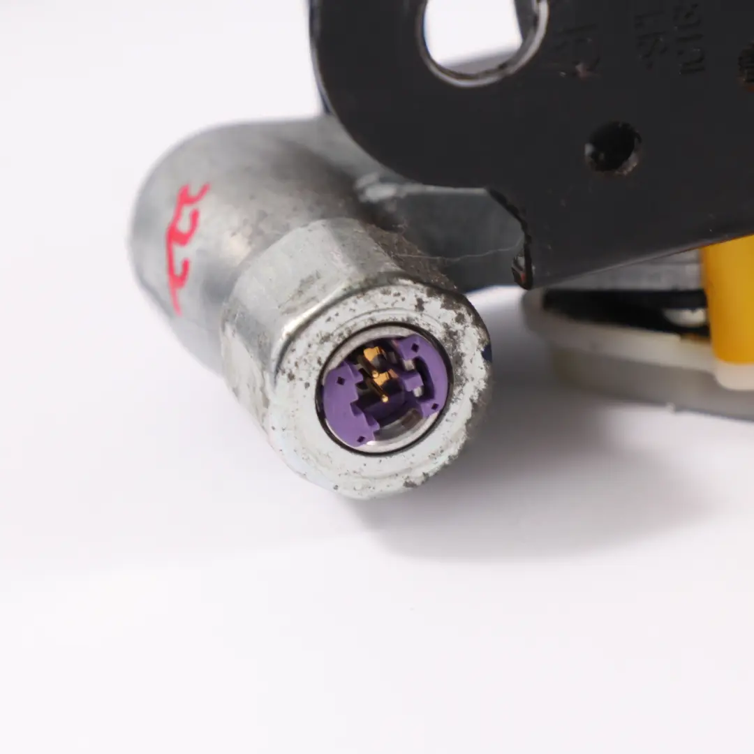 Safety Seatbelt Retractor Front Left N/S Seat Belt 88880-4H110 to Hyundai H - 1 with Part number 88870-4H110 Hyundai H - 1 Safety Seatbelt Retractor Front Left N/S Seat Belt 88880-4H110 - SKU rhd-88870-4H110 - Part number 88870-4H110