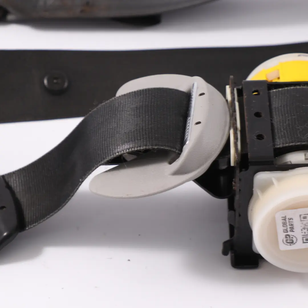 Safety Seatbelt Retractor Front Right O/S Seat Belt to Hyundai H - 1 with Part number 88880-4H110 Hyundai H - 1 Safety Seatbelt Retractor Front Right O/S Seat Belt - SKU rhd-88880-4H110 - Part number 88880-4H110