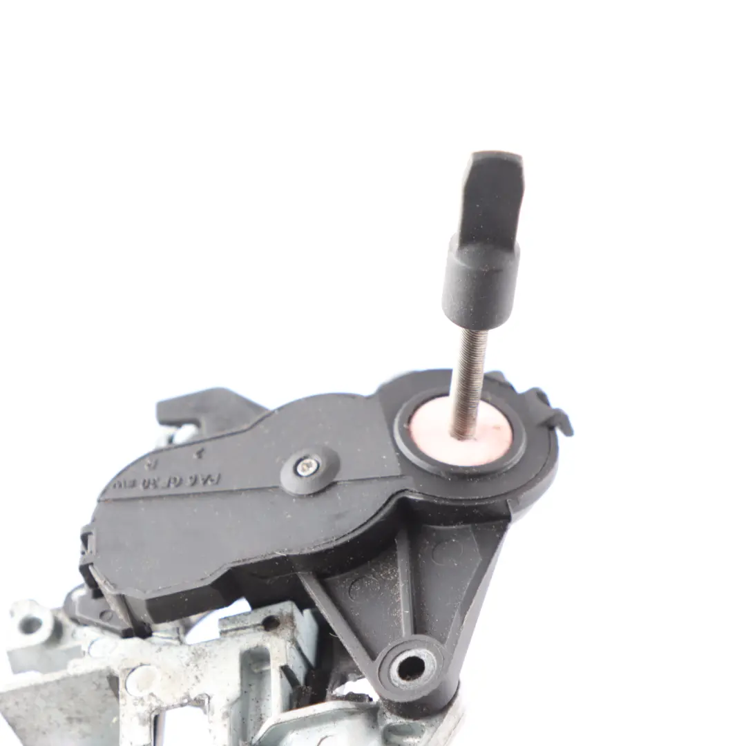 Door Handle Front Right O/S Door Handle Mechanism to Audi A3 8P with Part number 8P2837886A Audi A3 8P Door Handle Front Right O/S Door Handle Mechanism - SKU rhd-8P2837886A - Part number 8P2837886A