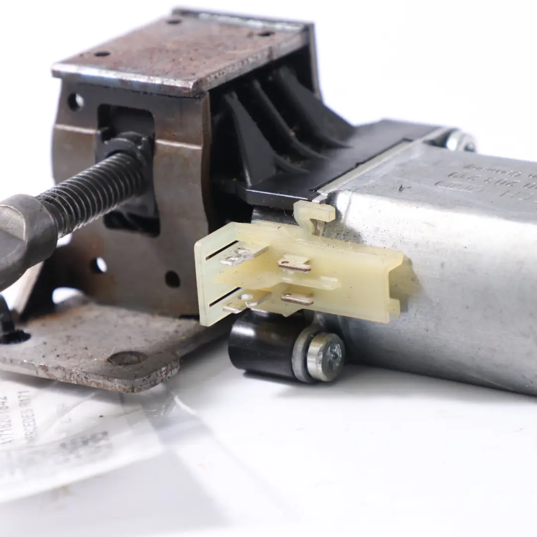 Mercedes SLK R171 Motor Front Seat Right O/S Adjustment Motor Drive - SKU rhd-A1718201842 - Part number A1718201842