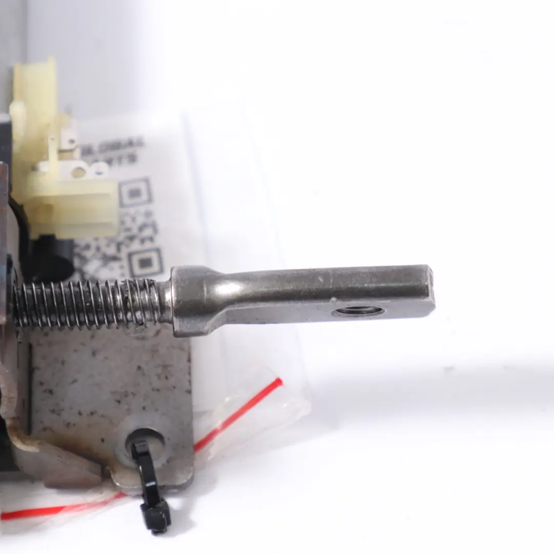 Front Seat Right O/S Adjustment Motor Drive to Mercedes SLK R171 Motor with Part number A1718201842 Mercedes SLK R171 Motor Front Seat Right O/S Adjustment Motor Drive - SKU rhd-A1718201842 - Part number A1718201842