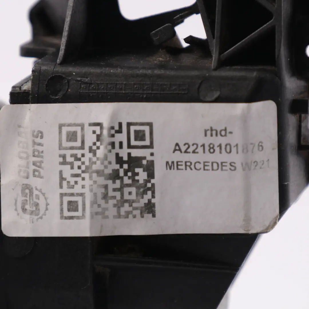 Mercedes-Benz S W221 Auto Dip Right Wing Door Mirror Blind Spot Base High Gloss to with Part number A2218101876 Mercedes-Benz S W221 Auto Dip Right Wing Door Mirror Blind Spot Base High Gloss - SKU rhd-A2218101876 - Part number A2218101876