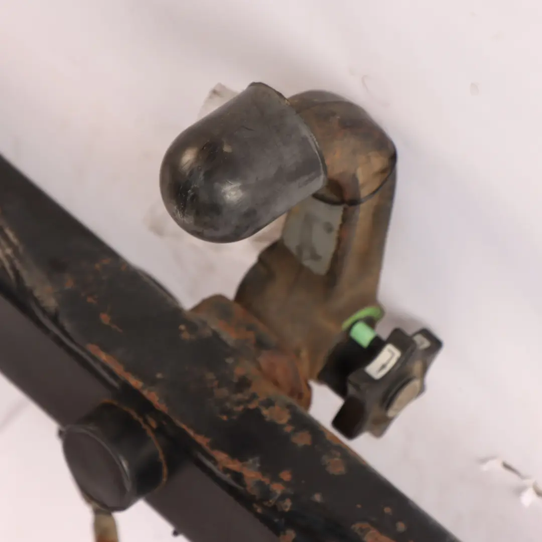 Attelage De Remorque Mécanisme D'Attelage Westfalia pour Mercedes Vito W639 à propos du numéro de pièce WESTFALIA HOOK Mercedes Vito W639 Attelage De Remorque Mécanisme D'Attelage Westfalia - SKU WESTFALIA-HOOK - Numéro de pièce WESTFALIA HOOK