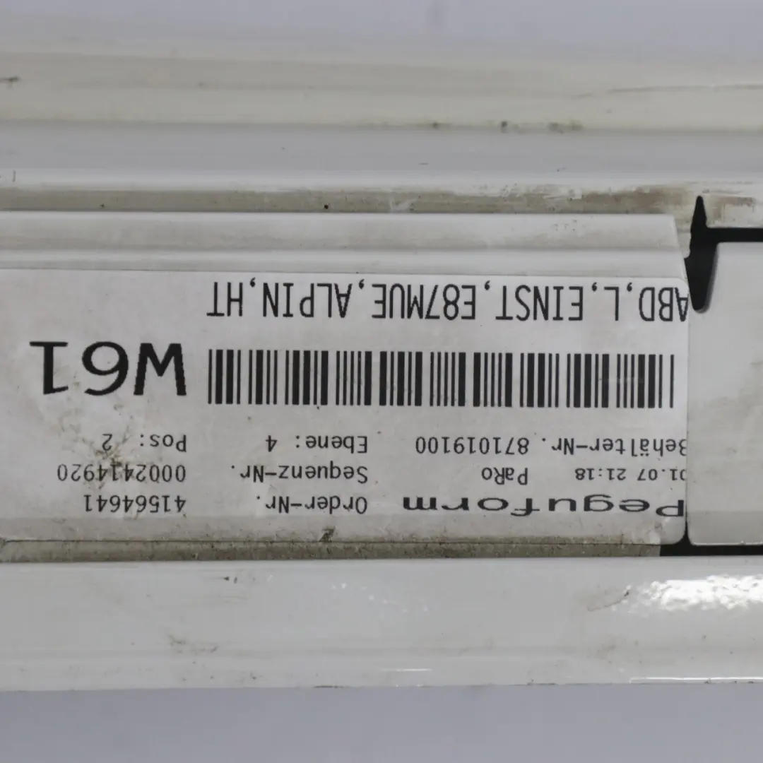 Listello Portiera Apertura Gonna SX Bianco Alpino 3 per BMW E87 LCI con numero di parte 51770036145 BMW E87 LCI Listello Portiera Apertura Gonna SX Bianco Alpino 3 - SKU 0036145-AW - Numero di parte 51770036145