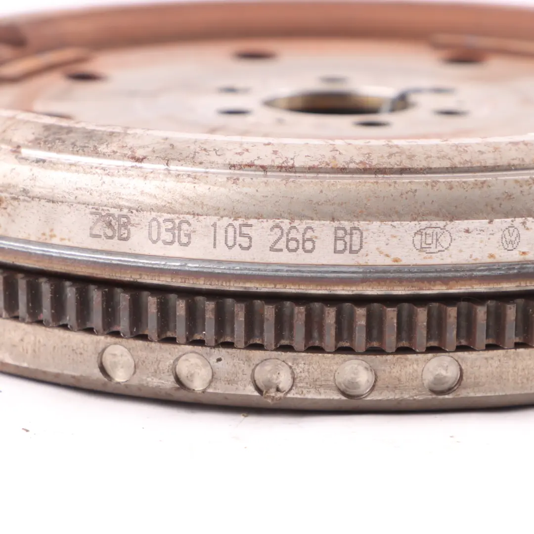 BKD Boîte de automatique moteur double masse pour Skoda Octavia 2.0 TDI à propos du numéro de pièce 03G105266CH Skoda Octavia 2.0 TDI BKD Boîte de automatique moteur double masse - SKU 03G105266CH - Numéro de pièce 03G105266CH