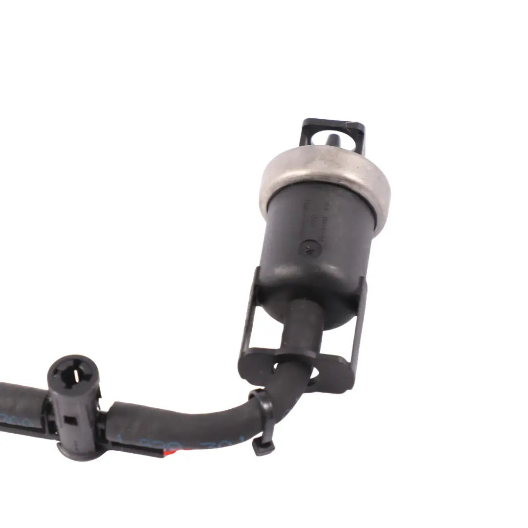 Leitung Rücklauf Leitung Schlauch Einspritz Düse für Volkswagen Tiguan 5N mit Teilenummer 03L130235K Volkswagen Tiguan 5N Leitung Rücklauf Leitung Schlauch Einspritz Düse - SKU 03L130235K - Teilenummer 03L130235K