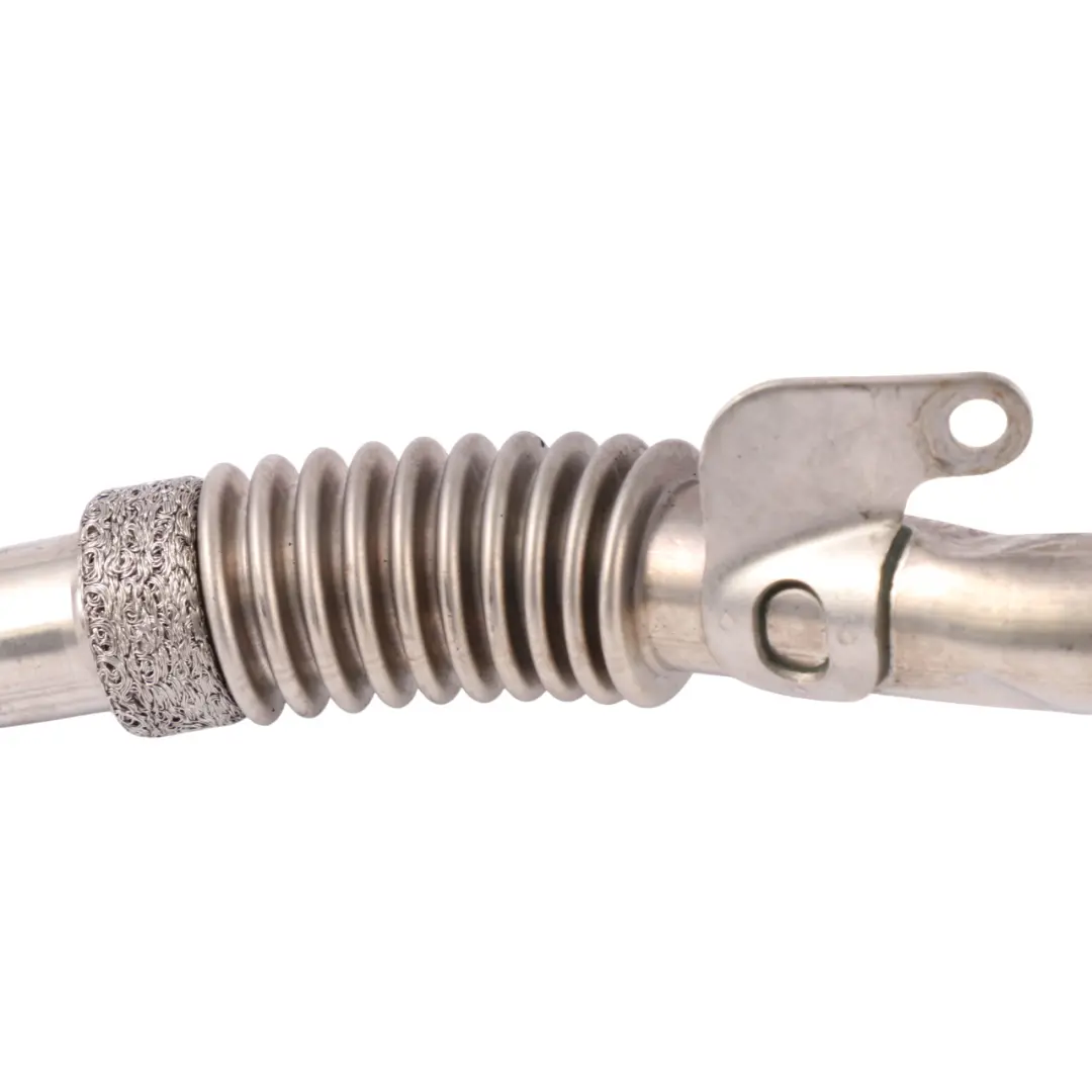 Conector manguera tubería EGR para Volkswagen Tiguan 2.0 TDI Diesel con número de pieza 03L131521AK Volkswagen Tiguan 2.0 TDI Diesel Conector manguera tubería EGR - SKU 03L131521AK - Número de pieza 03L131521AK