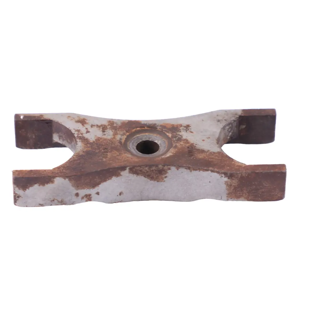 VW Volkswagen Crafter TDI Soporte de inyector combustible Abrazadera - SKU 04L130216 - Número de pieza 04L130216