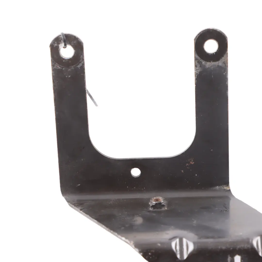 Audi A6 C6 Hupe Signal Alarm Sirene Halterung Halter Befestigung - SKU 4F0951229 - Teilenummer 4F0951229