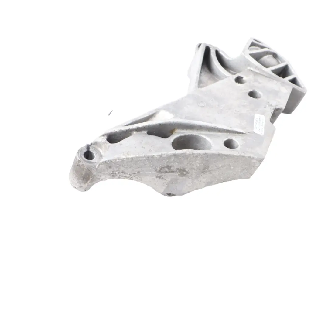 Łapa Podpora Silnika Prawy Przód do Audi A3 8V 2.0 TFSI o numerze 06J199207P Audi A3 8V 2.0 TFSI Łapa Podpora Silnika Prawy Przód - SKU 06J199207P - Numer Części 06J199207P