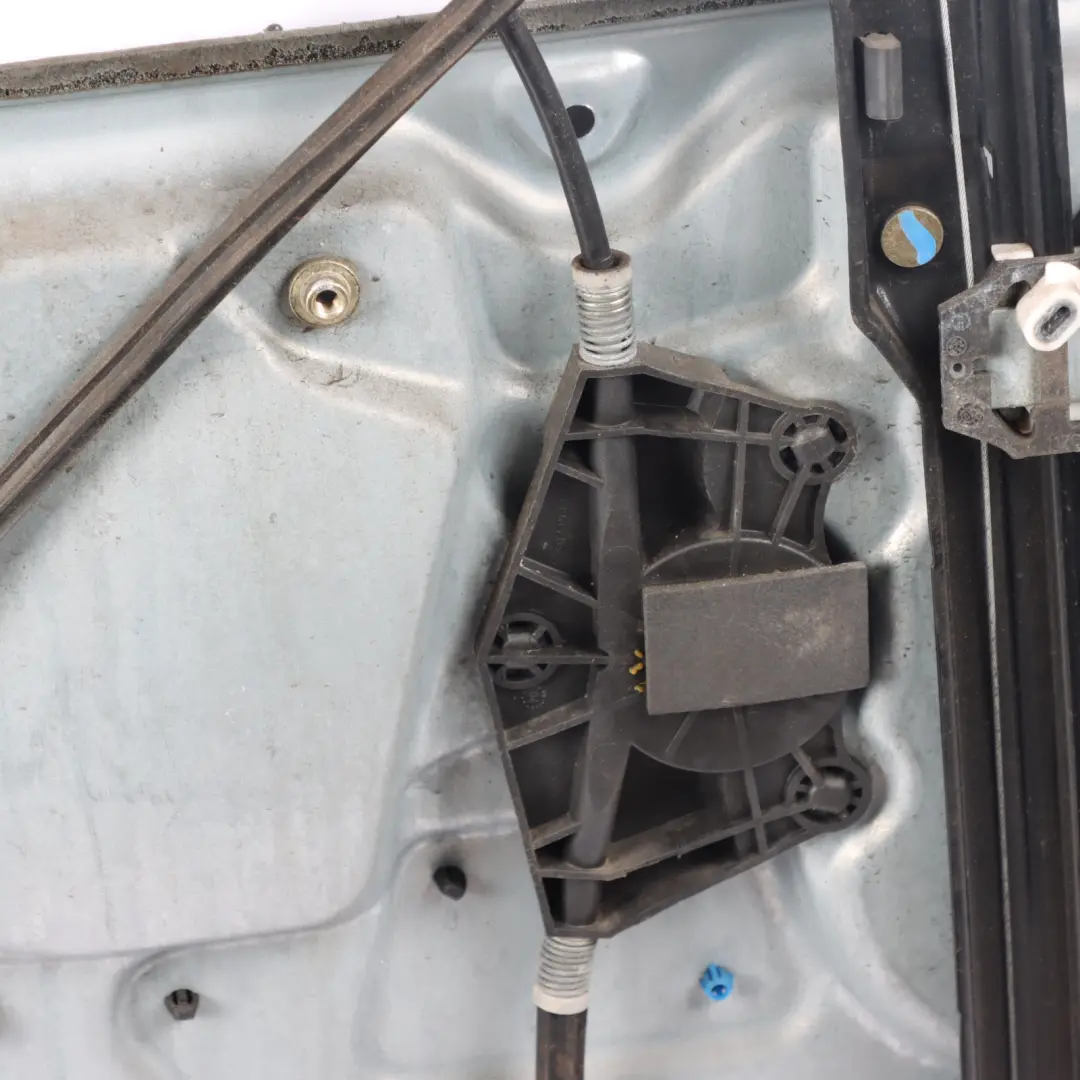 9C Window Lifter Regulator Door Front Right O/S Motor to VW New Beetle with Part number 1C0837656C VW New Beetle 9C Window Lifter Regulator Door Front Right O/S Motor - SKU 1C0837656C - Part number 1C0837656C