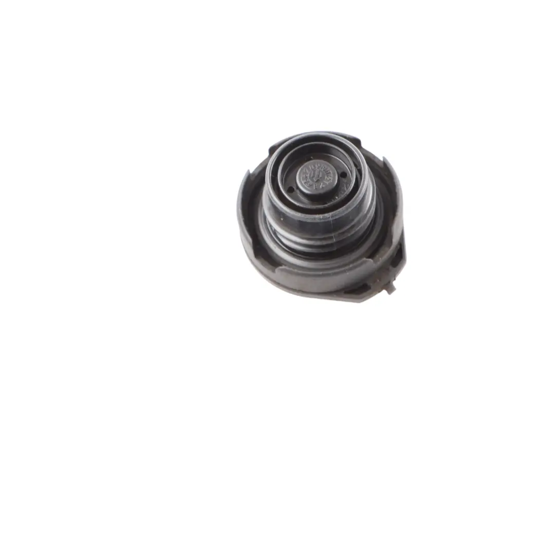 Korek Wlewu Paliwa Diesel Czarny do Audi A3 8P A4 B7 o numerze 1J0201553AJ Audi A3 8P A4 B7 Korek Wlewu Paliwa Diesel Czarny - SKU 1J0201553AJ - Numer Części 1J0201553AJ