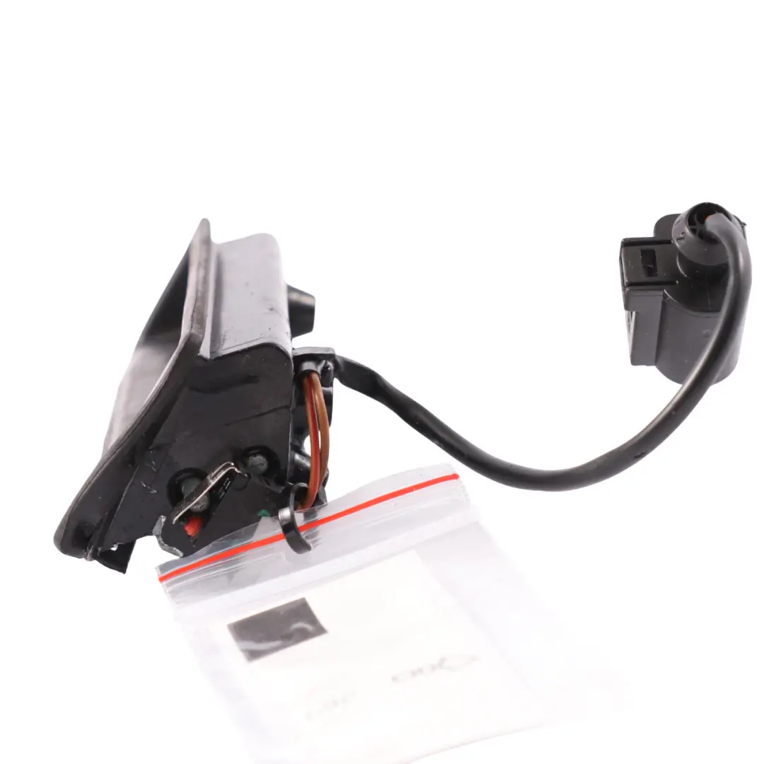 Volkswagen Touareg 7L Portellone posteriore bagagliaio sblocco L - SKU 1J0827566 - Numero di parte 1J0827566