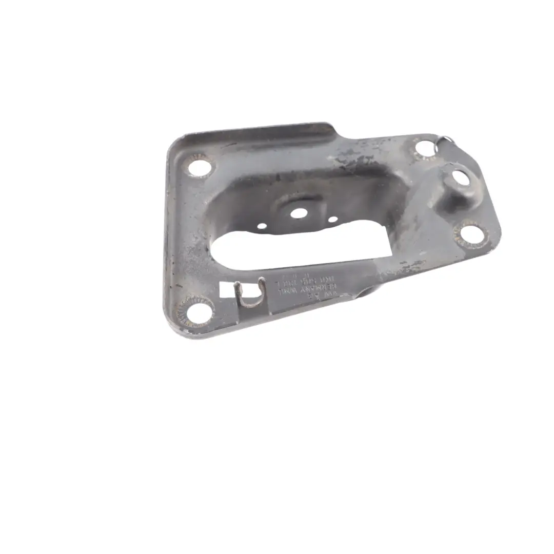 Staffa braccio oscillante assale posteriore per Audi A3 V8 con numero di parte 1K0505130L Audi A3 V8 Staffa braccio oscillante assale posteriore - SKU 1K0505130L - Numero di parte 1K0505130L
