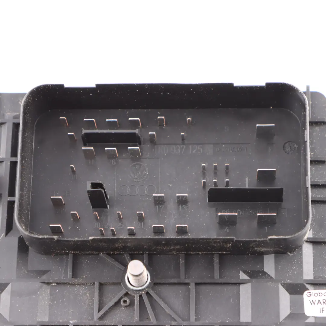 Caja De Fusibles Del Motor para Skoda Octavia II con número de pieza 1K0937125A Skoda Octavia II Caja De Fusibles Del Motor - SKU 1K0937125A - Número de pieza 1K0937125A