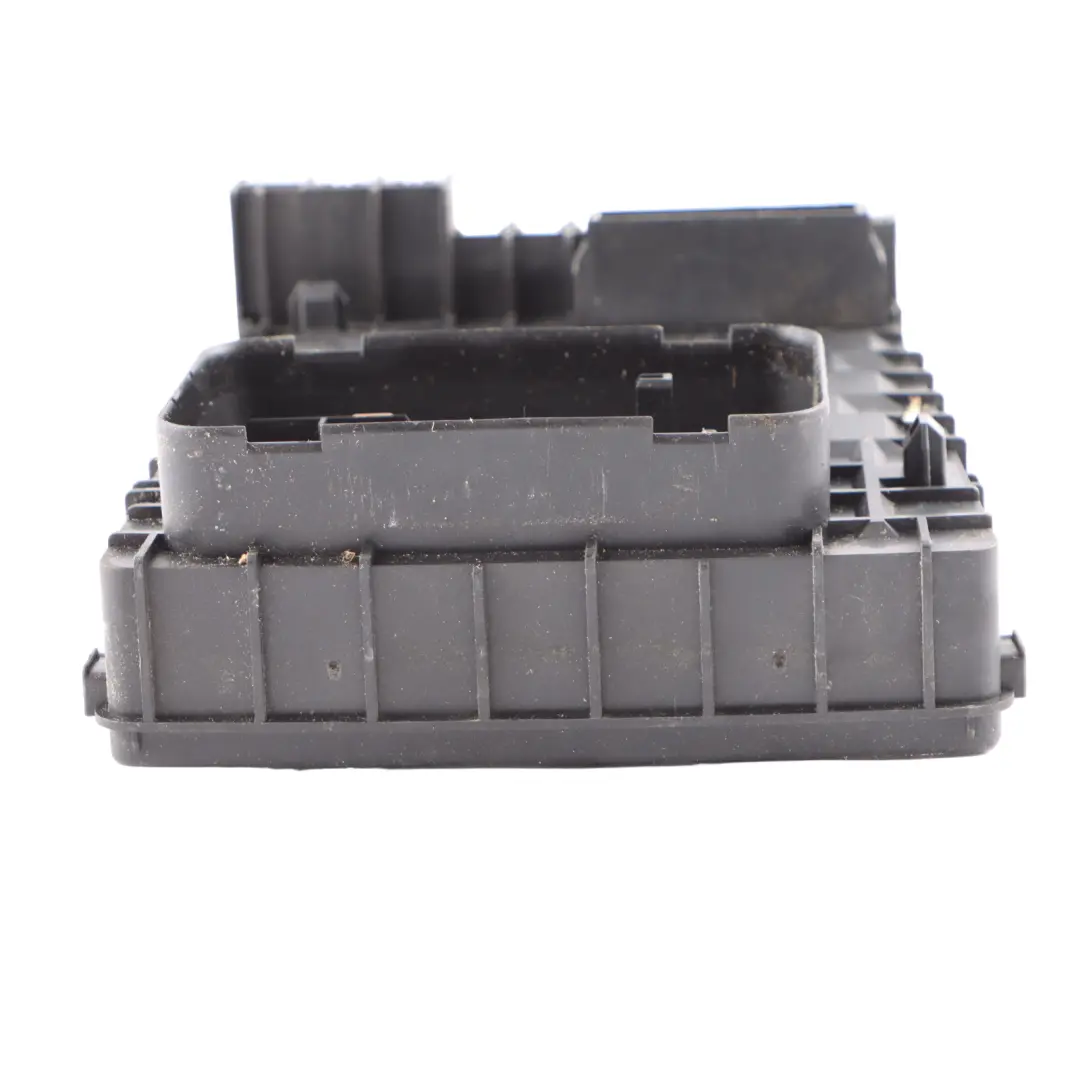 Scatola Dei Fusibili Del Vano Motore per Skoda Octavia II con numero di parte 1K0937125A Skoda Octavia II Scatola Dei Fusibili Del Vano Motore - SKU 1K0937125A - Numero di parte 1K0937125A