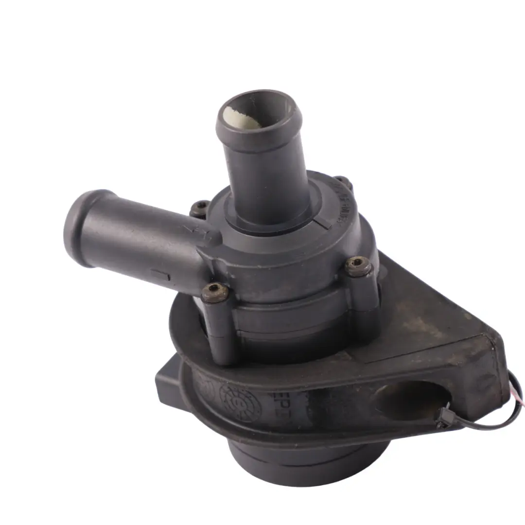 MK6 Pompa Dell'Acqua Ausiliaria Unità Raffreddamento per Volkswagen Golf con numero di parte 1K0965561J Volkswagen Golf MK6 Pompa Dell'Acqua Ausiliaria Unità Raffreddamento - SKU 1K0965561J - Numero di parte 1K0965561J