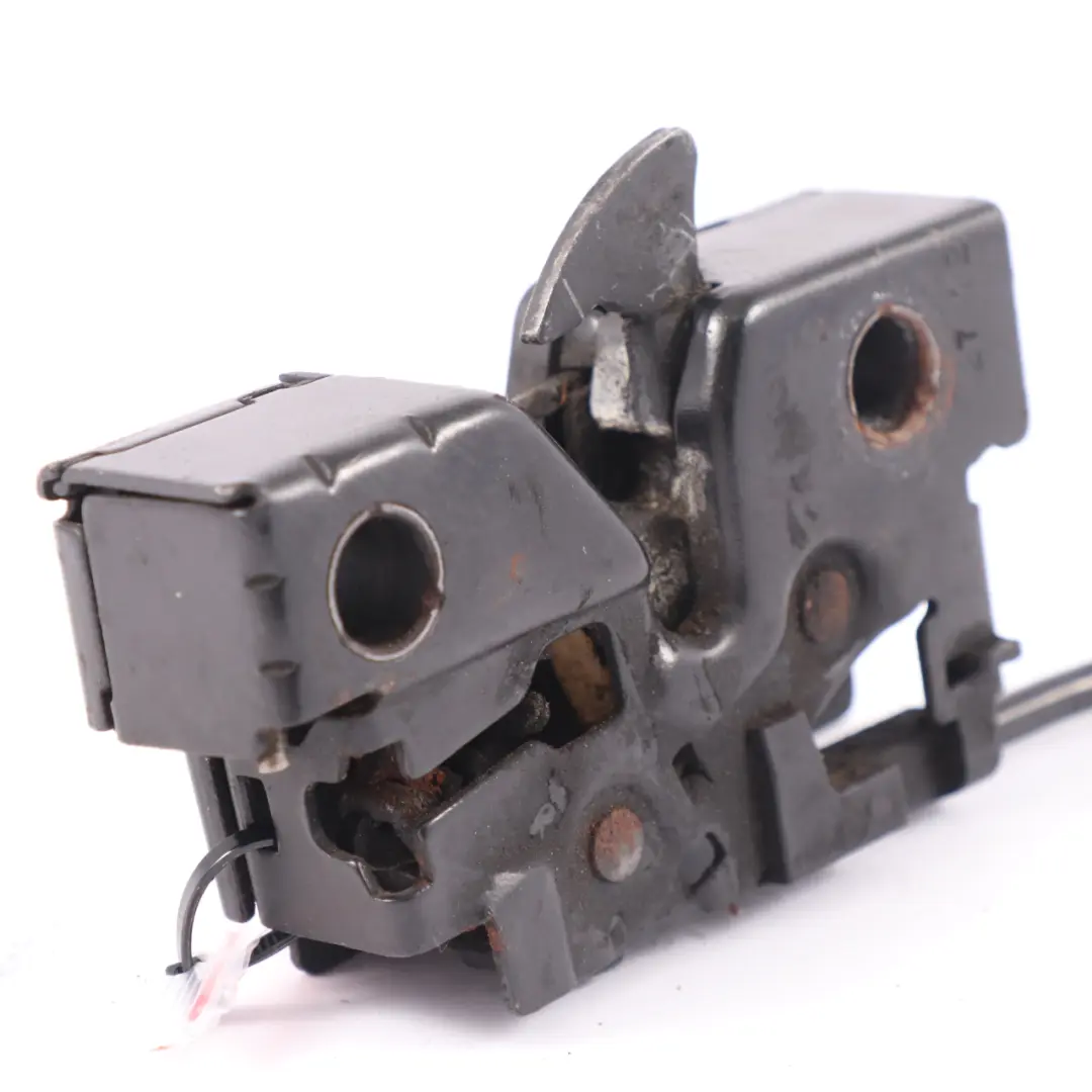 Motorhaubendeckelverschluss für Volkswagen Caddy Maxi mit Teilenummer 1K8823509G Volkswagen Caddy Maxi Motorhaubendeckelverschluss - SKU 1K8823509G - Teilenummer 1K8823509G