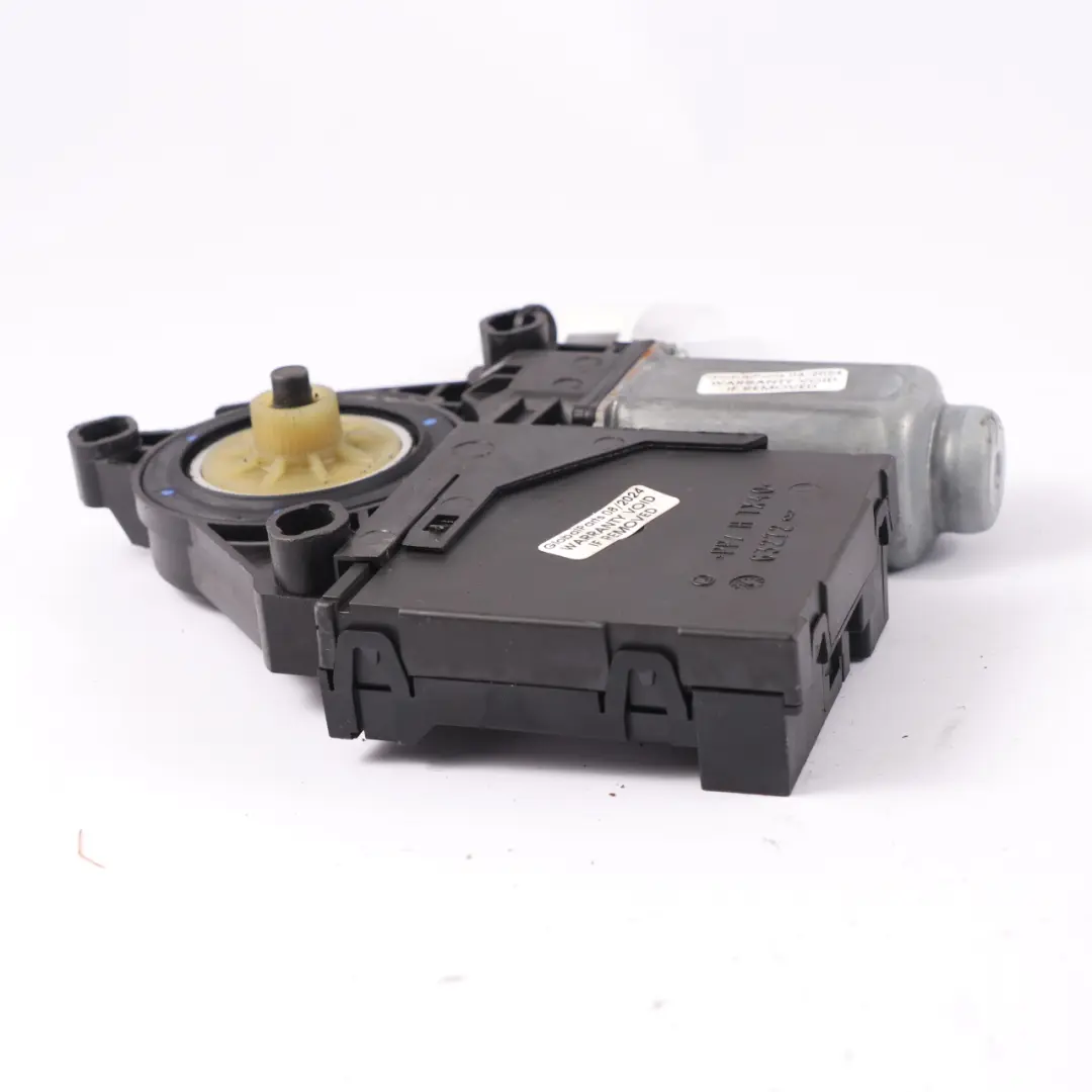 Motore alzacristalli lato guida Regolatore azionamento per VW Caddy con numero di parte 1T0959701AF VW Caddy Motore alzacristalli lato guida Regolatore azionamento - SKU 1T0959701AF - Numero di parte 1T0959701AF