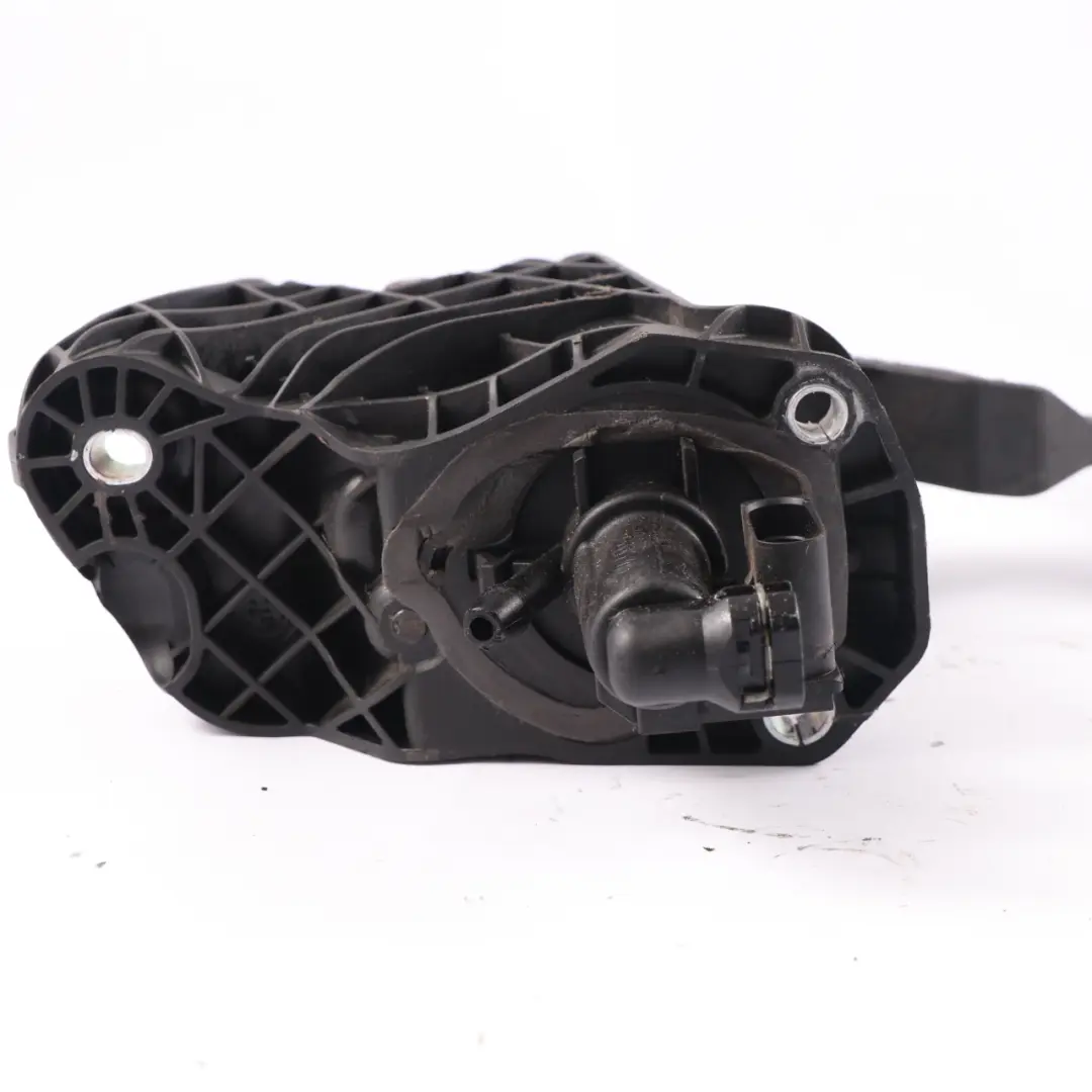 Clutch Pedal Assembly Manual Speed Transmission to Volkswagen Caddy with Part number 1T2721318E Volkswagen Caddy Clutch Pedal Assembly Manual Speed Transmission - SKU 1T2721318E - Part number 1T2721318E