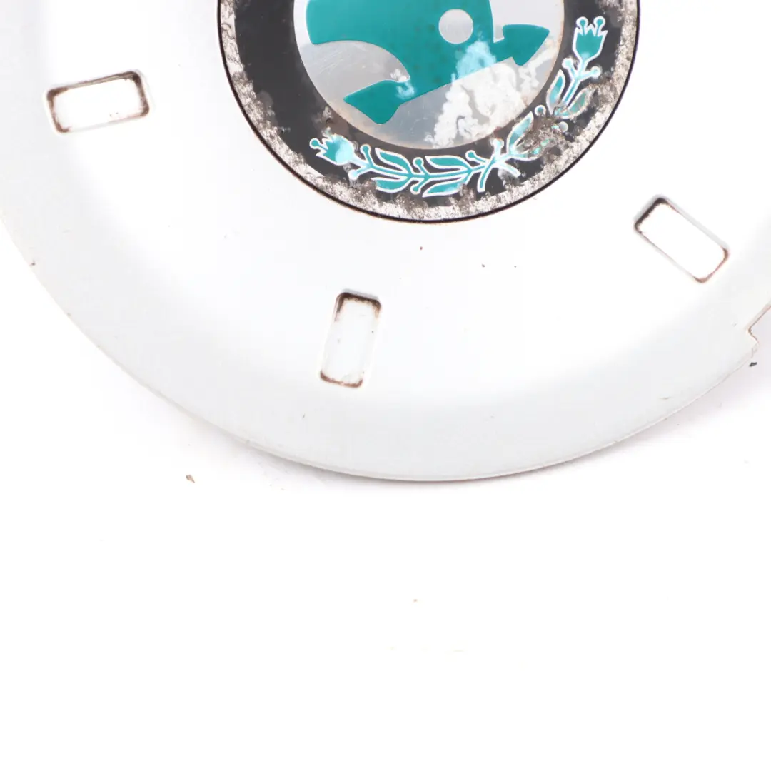 Enjoliveur de roue centrale Argent pour Skoda Octavia II à propos du numéro de pièce 1Z0601149 Skoda Octavia II Enjoliveur de roue centrale Argent - SKU 1Z0601149 - Numéro de pièce 1Z0601149