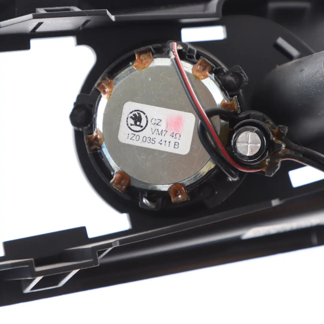 Garniture Poignée Porte Avant Gauche Haut-Parleur pour Skoda Octavia II à propos du numéro de pièce 1Z0837247 Skoda Octavia II Garniture Poignée Porte Avant Gauche Haut-Parleur - SKU 1Z0837247 - Numéro de pièce 1Z0837247